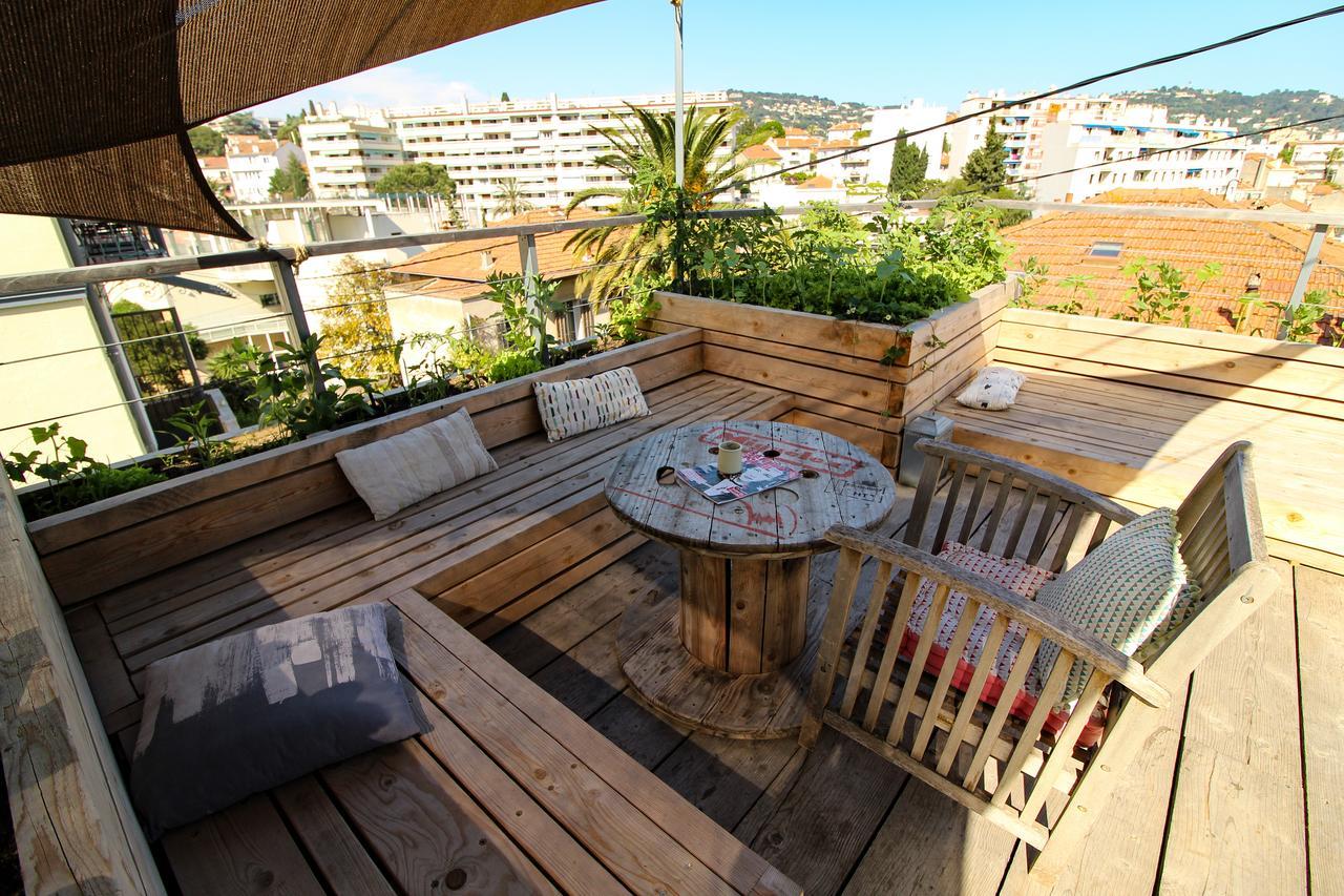 Du Roc Fleuri Bed & Breakfast 2*