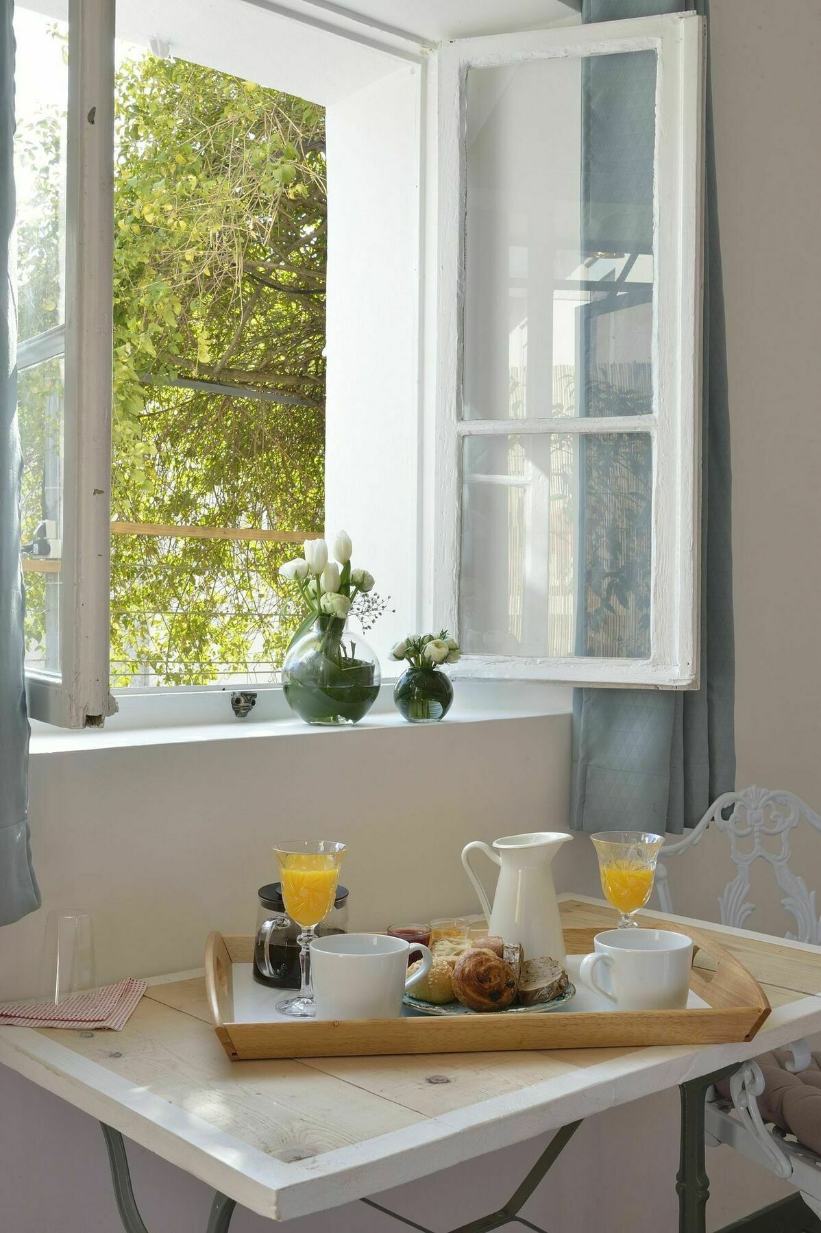 Du Roc Fleuri Bed & Breakfast 2*