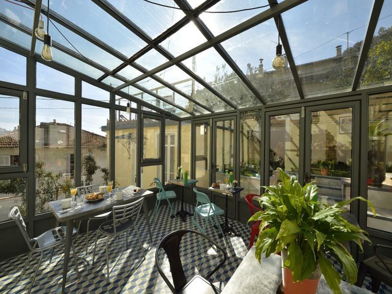 Du Roc Fleuri Bed & Breakfast 2*